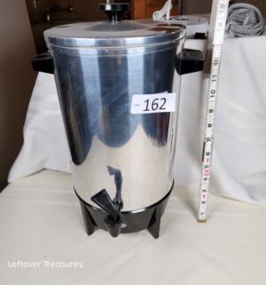 j162- vintage coffee pot