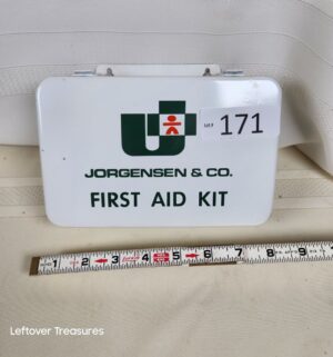 j171- vintage jorgensen & co first aid kit - Image 1