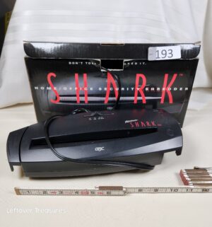 j193- Shark paper shredder - Image 1