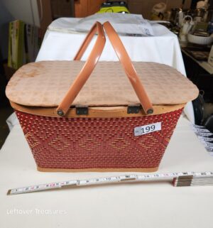 j199- vintage red man woven wicker picnic basket - Image 1