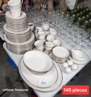 j207- Complete Service Set by Flintridge China - Image 1