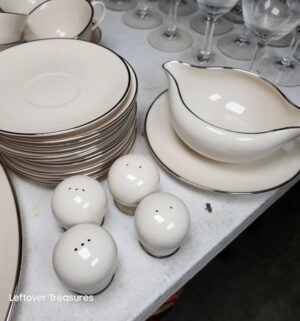 j207- Complete Service Set by Flintridge China - Image 4