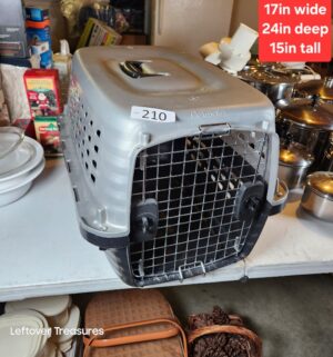 j210- Pet Carrier - Image 1