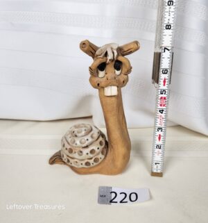 j220- Yin Snail Pottery Figurine - Image 1