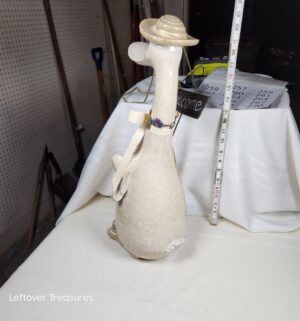 j249- Vintage Welcome Duck. Pottery Figurine - Image 2