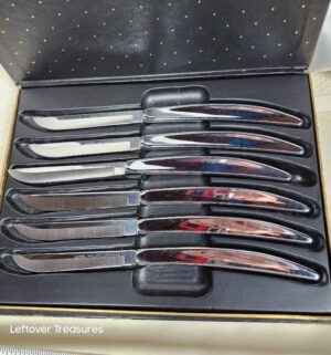 j272- Carvel Hall stainless steel steak knife set - Image 2