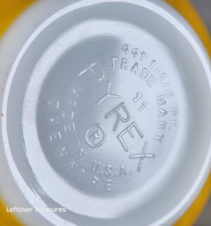 j275- vintage yellow pyrex mixing bowls - Image 3