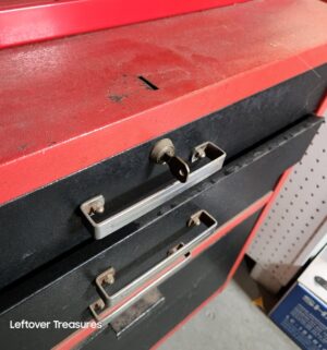 j293- Husky Rolling Tool Box w/ contents & key - Image 2