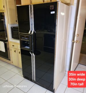 j320- Whirlpool DesignerStyle Refrigerator. Water/ice not hooked up. Perfect temp - Image 1