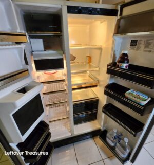 j320- Whirlpool DesignerStyle Refrigerator. Water/ice not hooked up. Perfect temp - Image 3