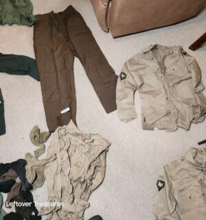 j324- WW2 US Army Military Apparel. Includes bag - Image 3
