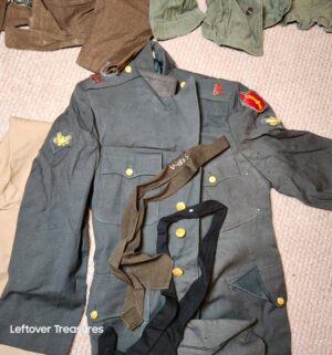j324- WW2 US Army Military Apparel. Includes bag - Image 6