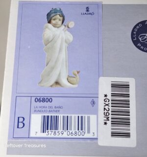 k132- Bundled Bather. Lladro 06800 - Image 3
