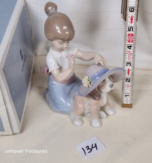 k134- An Elegant Touch. Lladro 010-06862