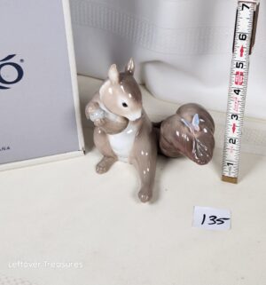 k135- A Surpise Visit. Lladro 06409