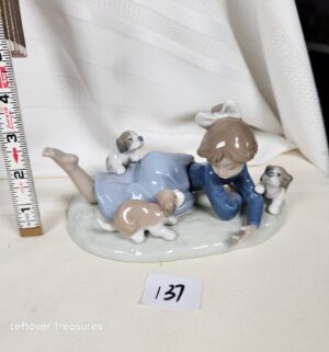 k137- Playful Romp Lladro 5594