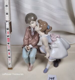k145- Ten and Growning. Lladro 07635