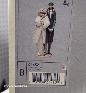 k168- On the Town. Lladro 01452 - Image 5