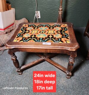 L16- 1930s Taylor Tilery California Art pottery table