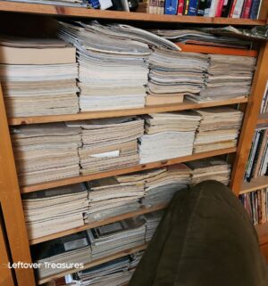 L21- Books, binders on top of bookcases only. Plus magazines in the bookcase - Image 3