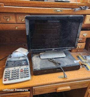 L25- Monitor, adding machine, dvd player