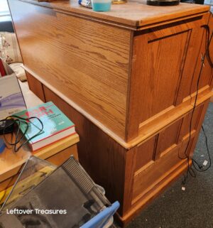 L26- Winners Only Roll Top Desk - Image 3