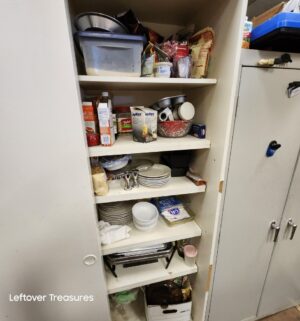 L74- Sliding Door Large Cabinet. No contents - Image 3