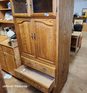 L80- oak tv cabinet - Image 3