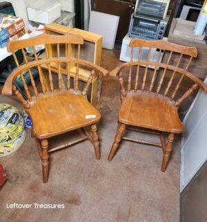L107- Set of 4 chairs. 2 not pictured. Similar condition