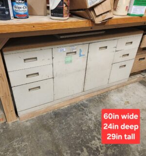L224- shop cabinet