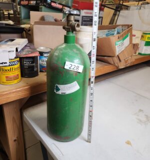 L228- N2 gas tank. Full
