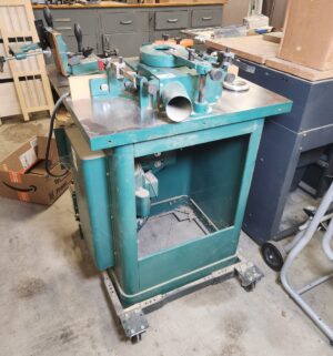 L266- Grizzly G1026 3 HP Shaper, a professional-grade woodworking machine - Image 6