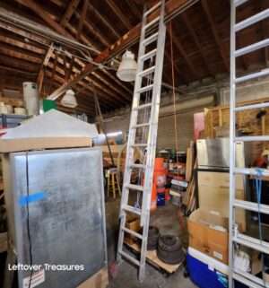 L317- Werner 24ft Extension Ladder