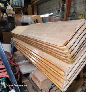 L335- bench church pews. 5ft & 10ft sections - Image 3