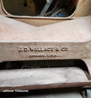 L344- vintage J.D. Wallace & Co. woodworking stand - Image 3
