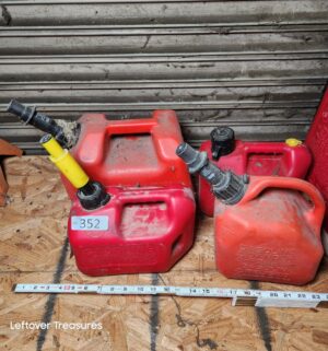 L352- fuel cans