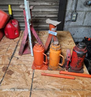 L355- bottle jacks, jack stands