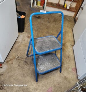 L363- step ladder