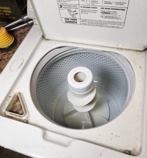L365- Maytag Washer. Tested/works - Image 4