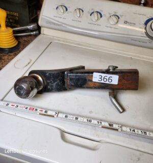 L366- hitch insert