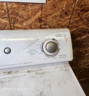 L369- maytag gas dryer. Works. No gas hookup though - Image 3