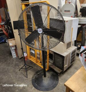 L417- Central machinery 30 inch shop fan