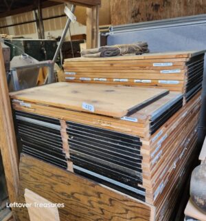 L432- Cedar panels 36x18in