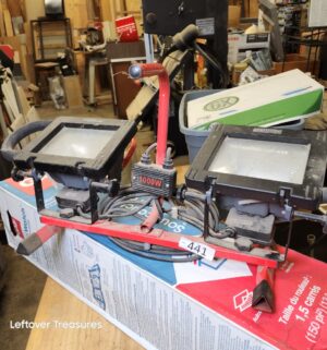 L441- craftsman 1000w shop light