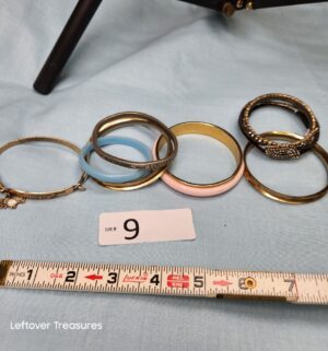 p9- assorted unbranded bangle bracelets