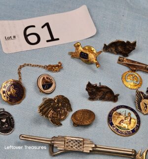 p61- vintage pin collection - Image 3