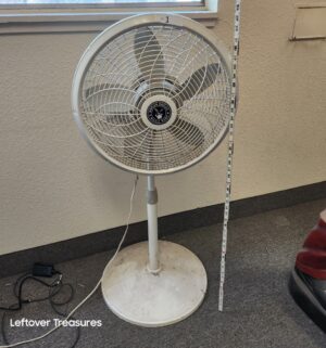 M1- Lasko Standing Fan