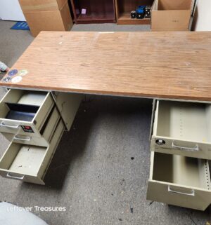M242- Vintage steel & wood executive desk - Image 3