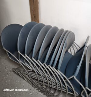 M67- steelcase Parade stack chairs - Image 4