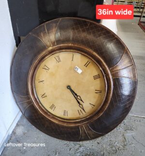 M85- large metal frame wall clock